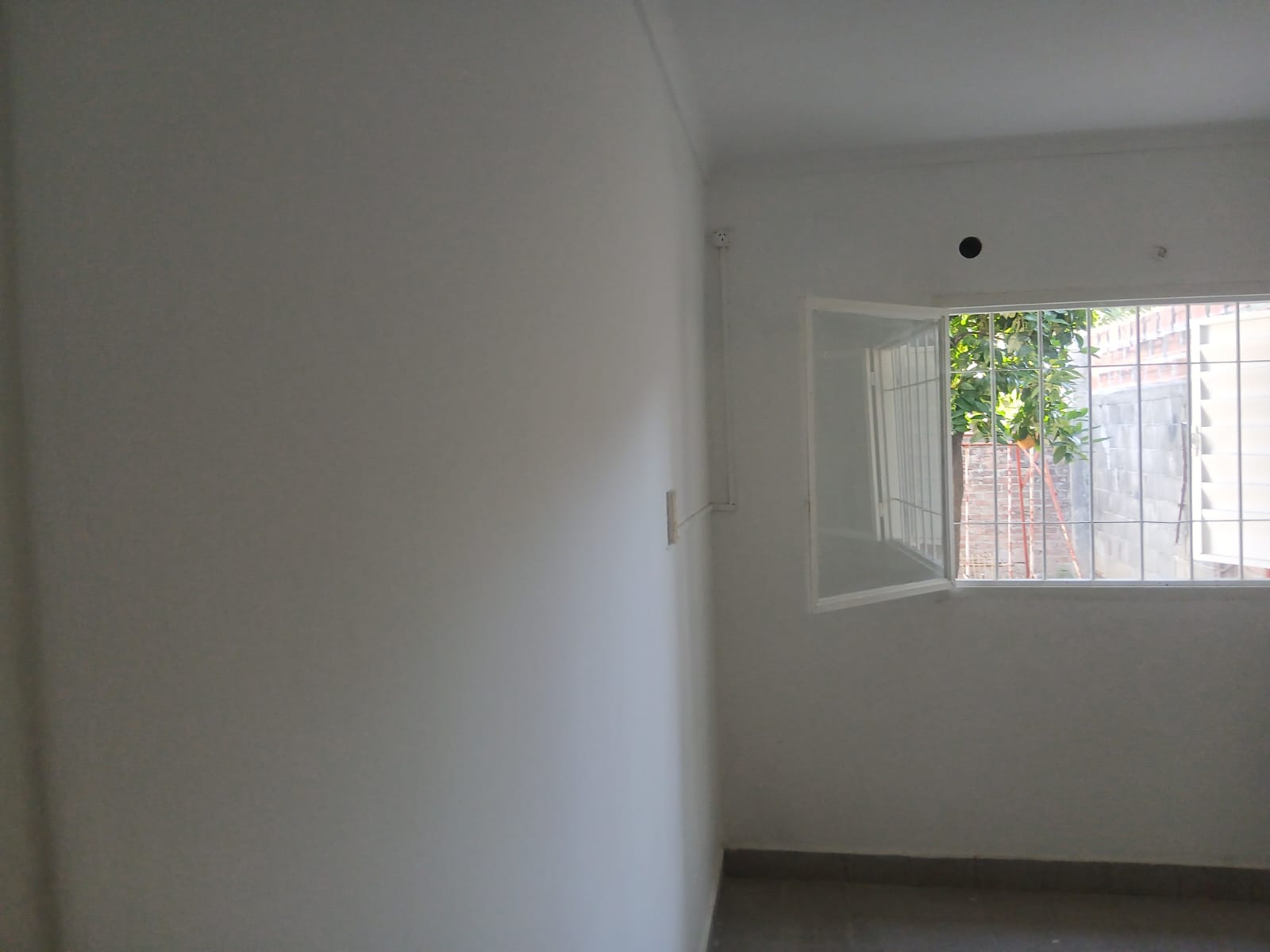 Hermosa Casita a 20m de Av Luján - imagen 7