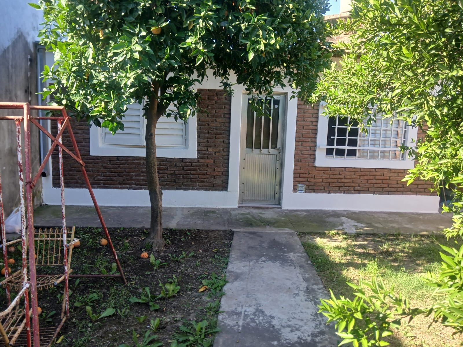 Hermosa Casita a 20m de Av Luján - imagen 12