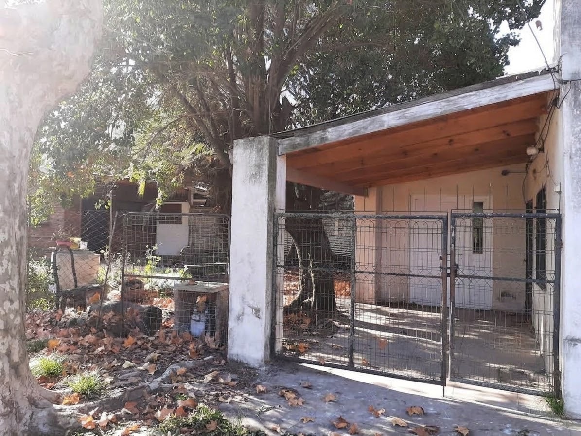 Terreno en esquina 400 m² con construcción a reciclar - imagen 7