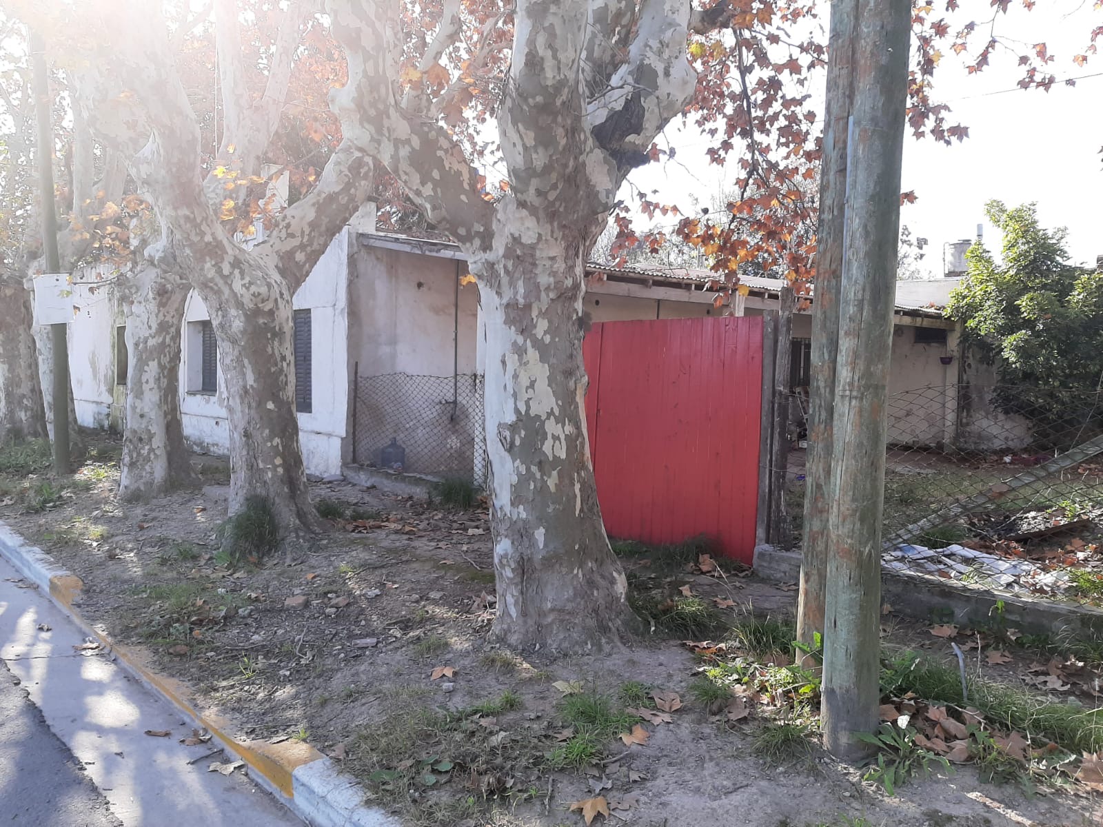 Terreno en esquina 400 m² con construcción a reciclar - imagen 3