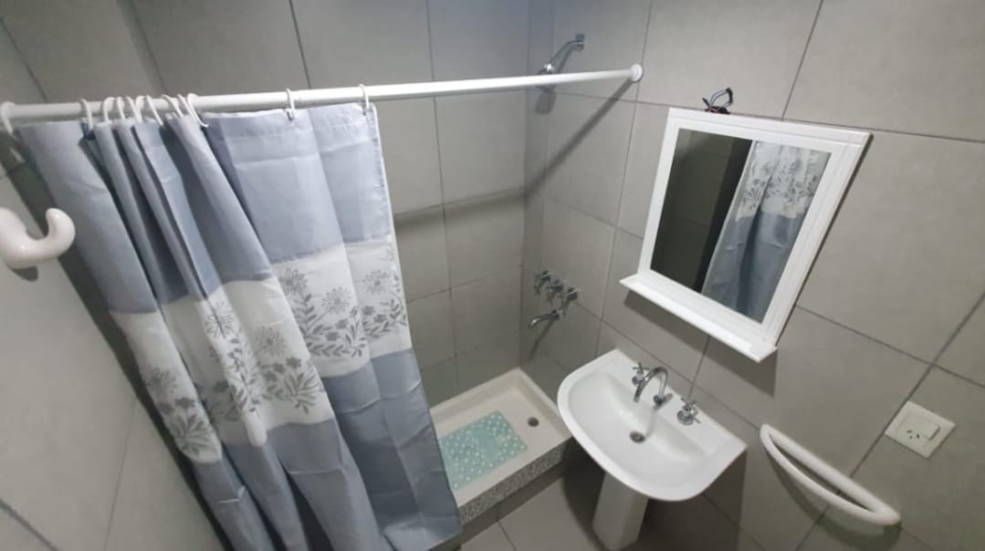 Departamento 3 ambientes - con balcón y cochera opcional – Centro de Ramallo. - imagen 4