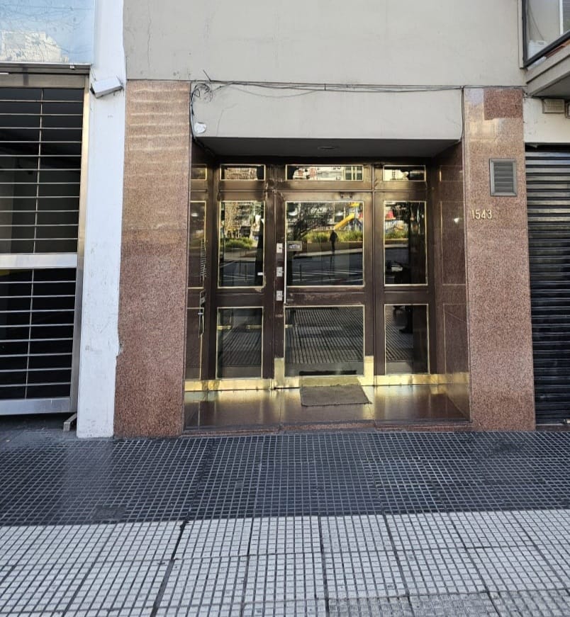 DEPARTAMENTO LUMIMOSO, ACOGEDOR, REFACCIONADO ¡LISTO PARA HABITARSE!
