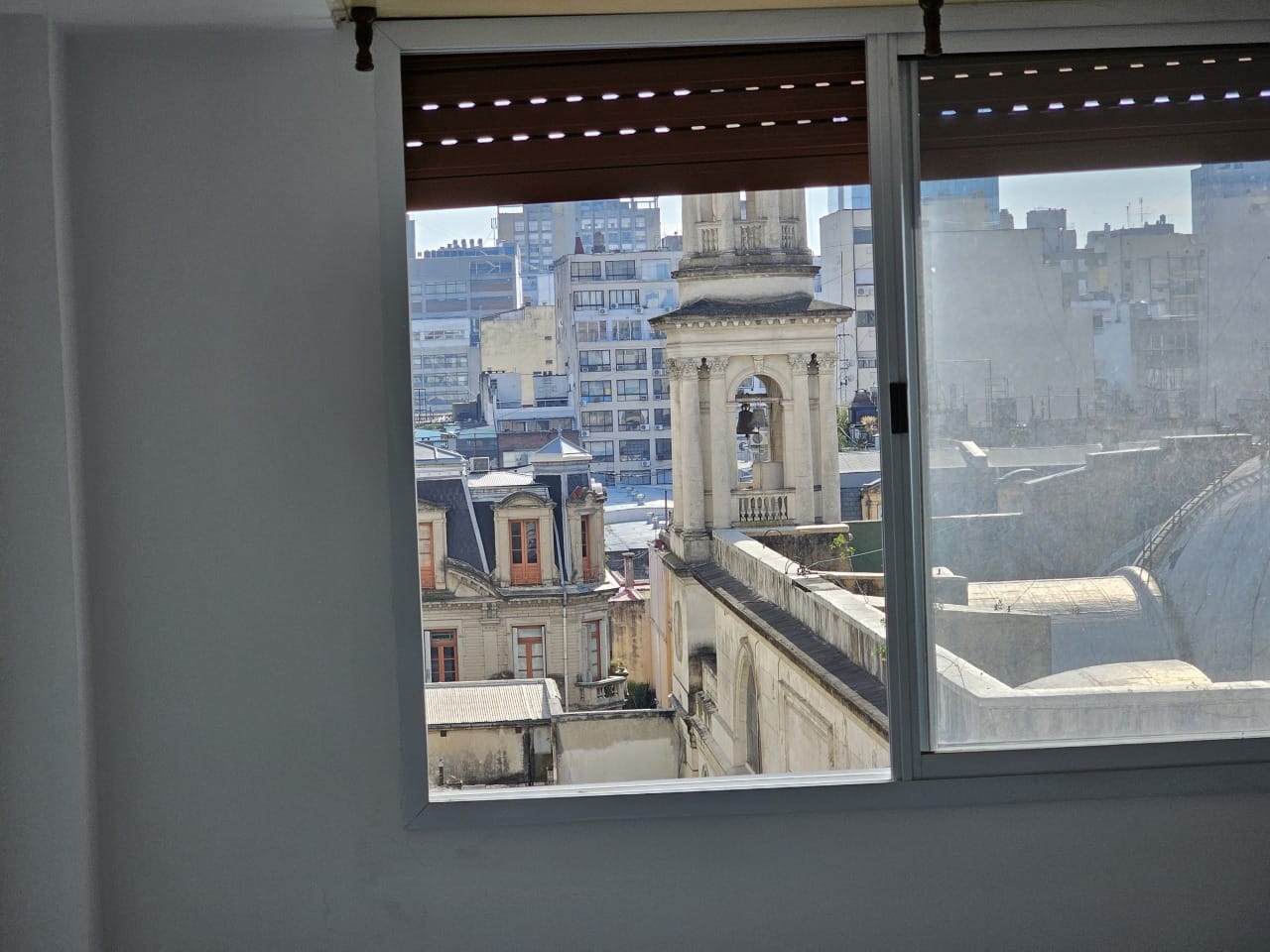 DEPARTAMENTO LUMIMOSO, ACOGEDOR, REFACCIONADO ¡LISTO PARA HABITARSE! - imagen 9
