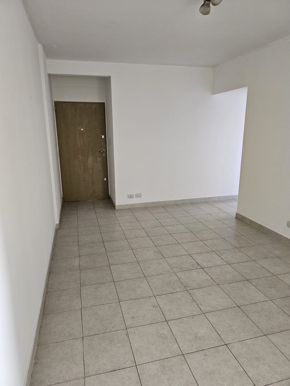 DEPARTAMENTO LUMIMOSO, ACOGEDOR, REFACCIONADO ¡LISTO PARA HABITARSE! - imagen 4