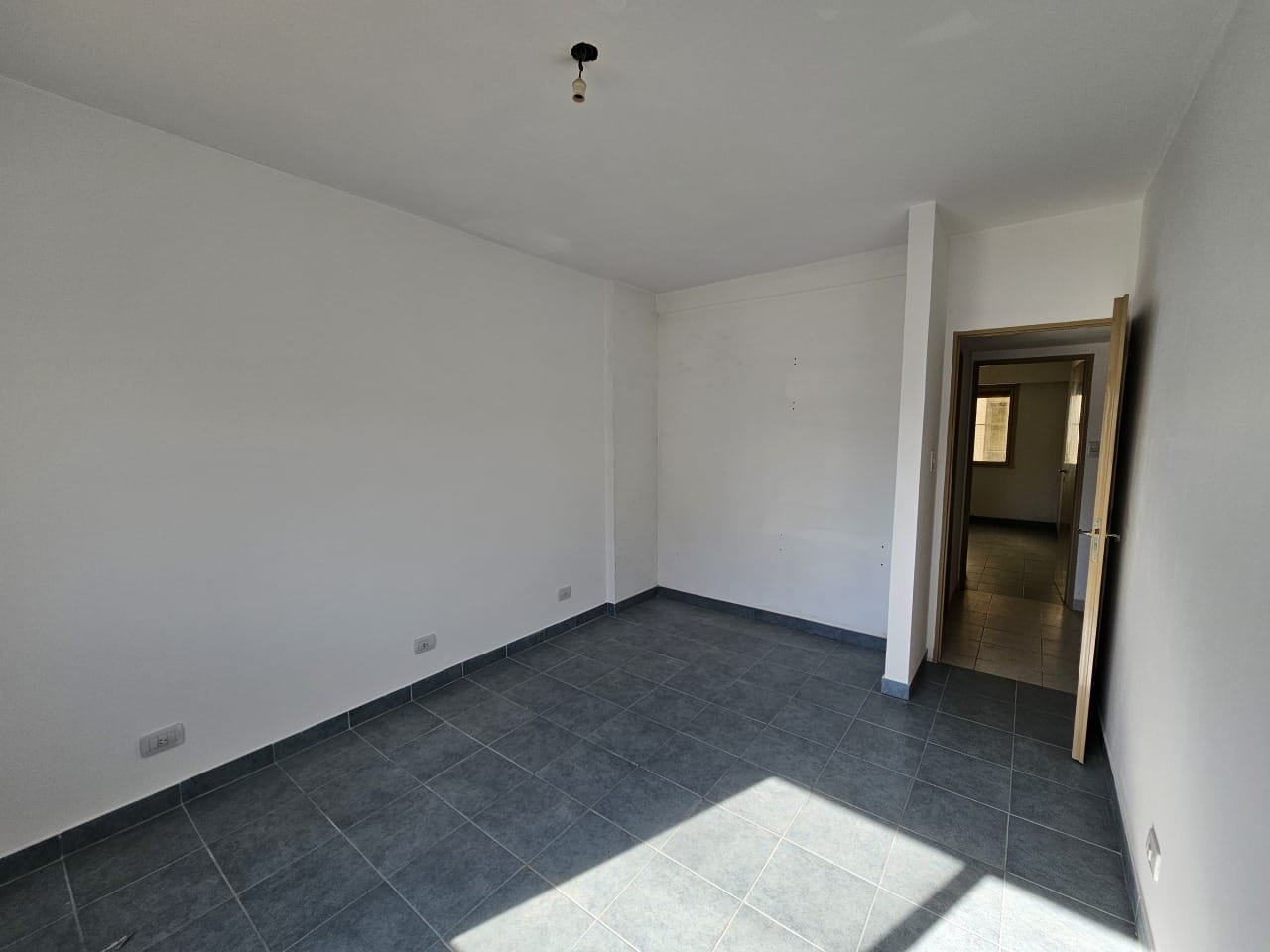 DEPARTAMENTO LUMIMOSO, ACOGEDOR, REFACCIONADO ¡LISTO PARA HABITARSE! - imagen 10