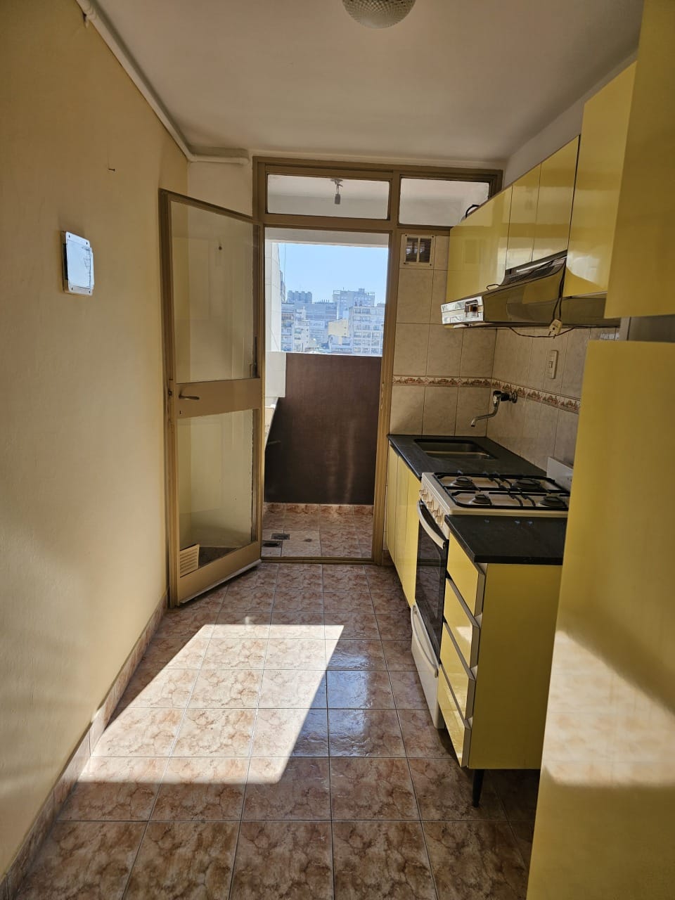 DEPARTAMENTO LUMIMOSO, ACOGEDOR, REFACCIONADO ¡LISTO PARA HABITARSE! - imagen 6