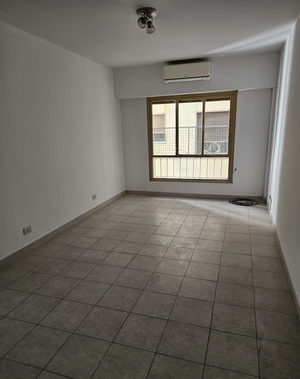 DEPARTAMENTO LUMIMOSO, ACOGEDOR, REFACCIONADO ¡LISTO PARA HABITARSE! - imagen 3