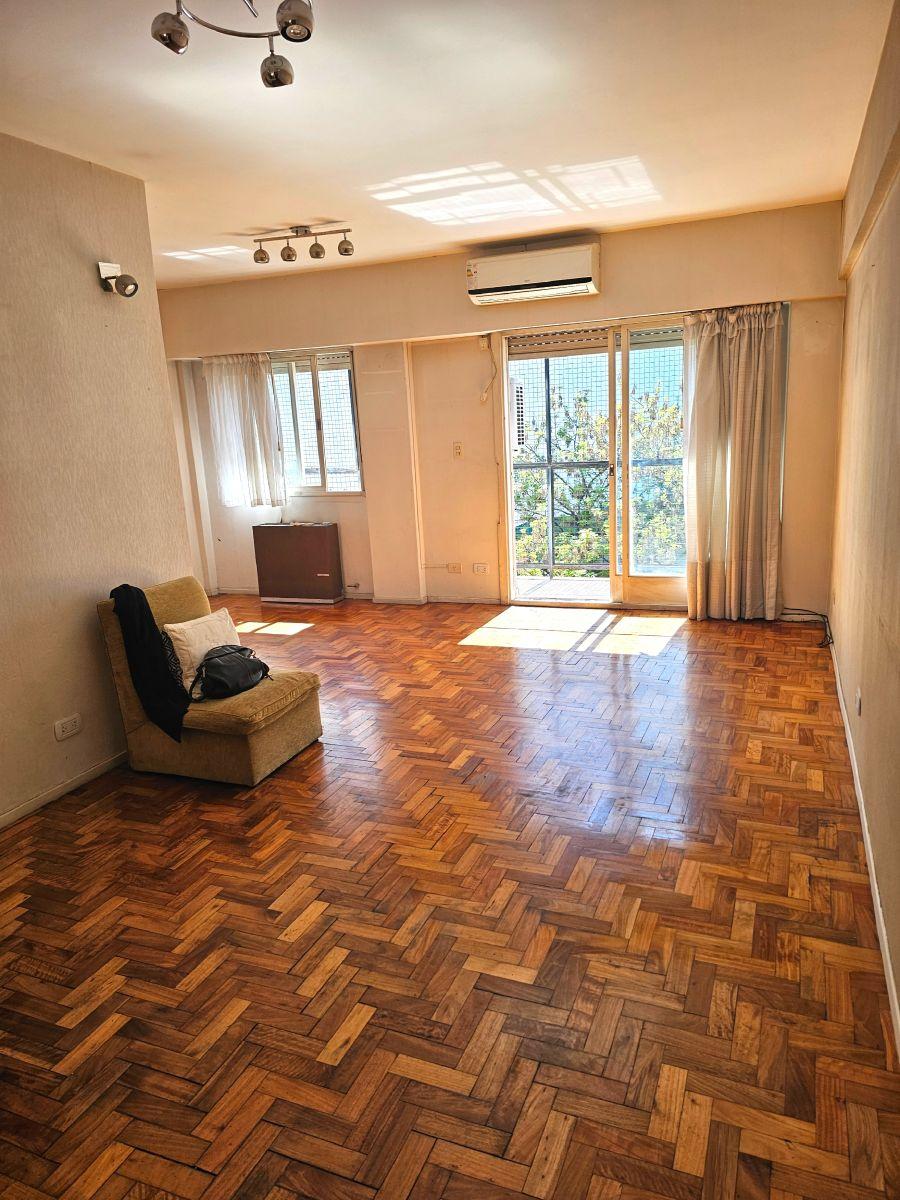 Semipiso 4 ambientes, balcón corrido, amplio comedor diario, muy luminoso, frente