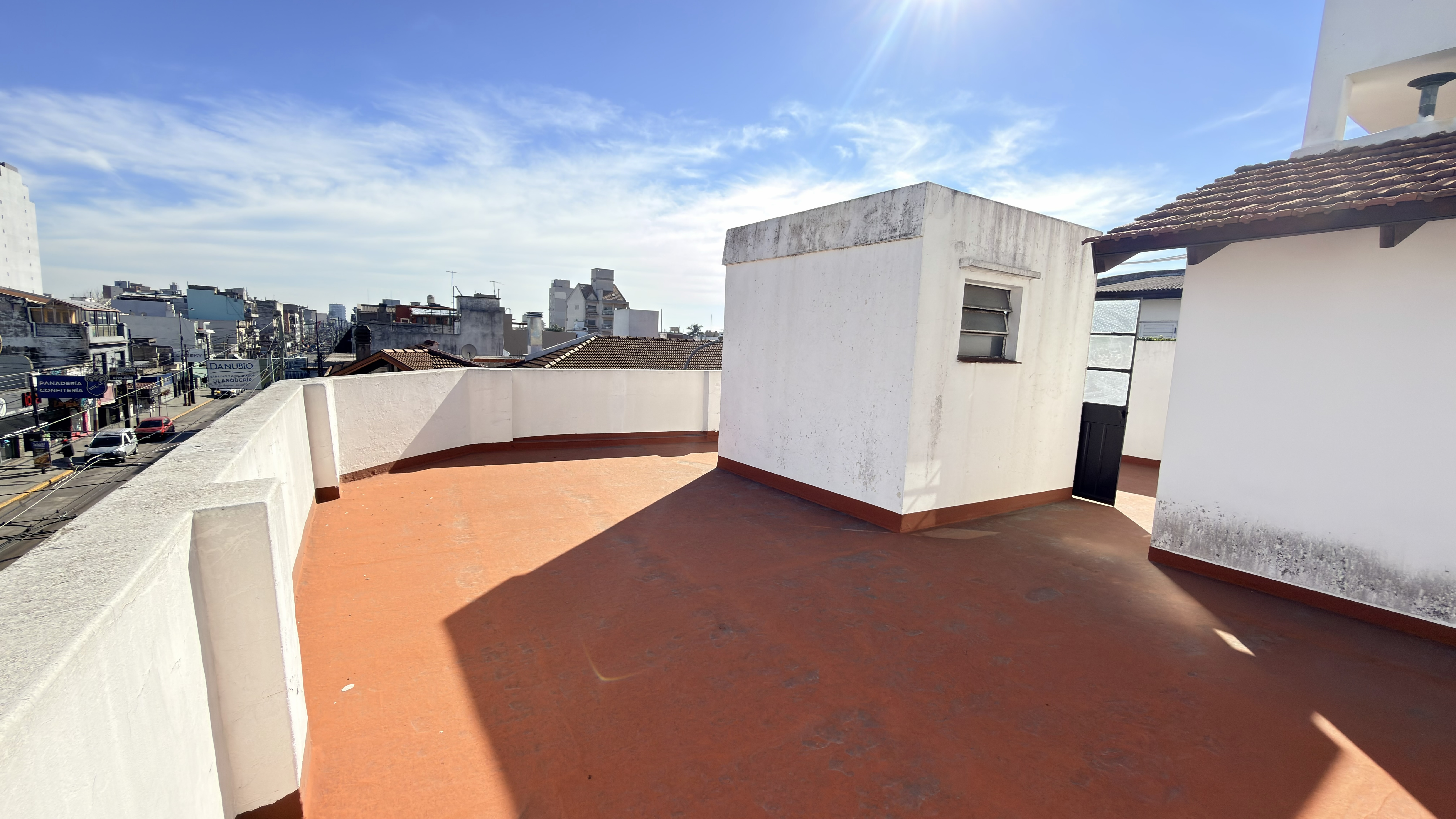 ? DEPARTAMENTO DE 3 AMBIENTES CON GRAN TERRAZA PROPIA, DOBLE BALCÓN Y SIN EXPENSAS - imagen 7