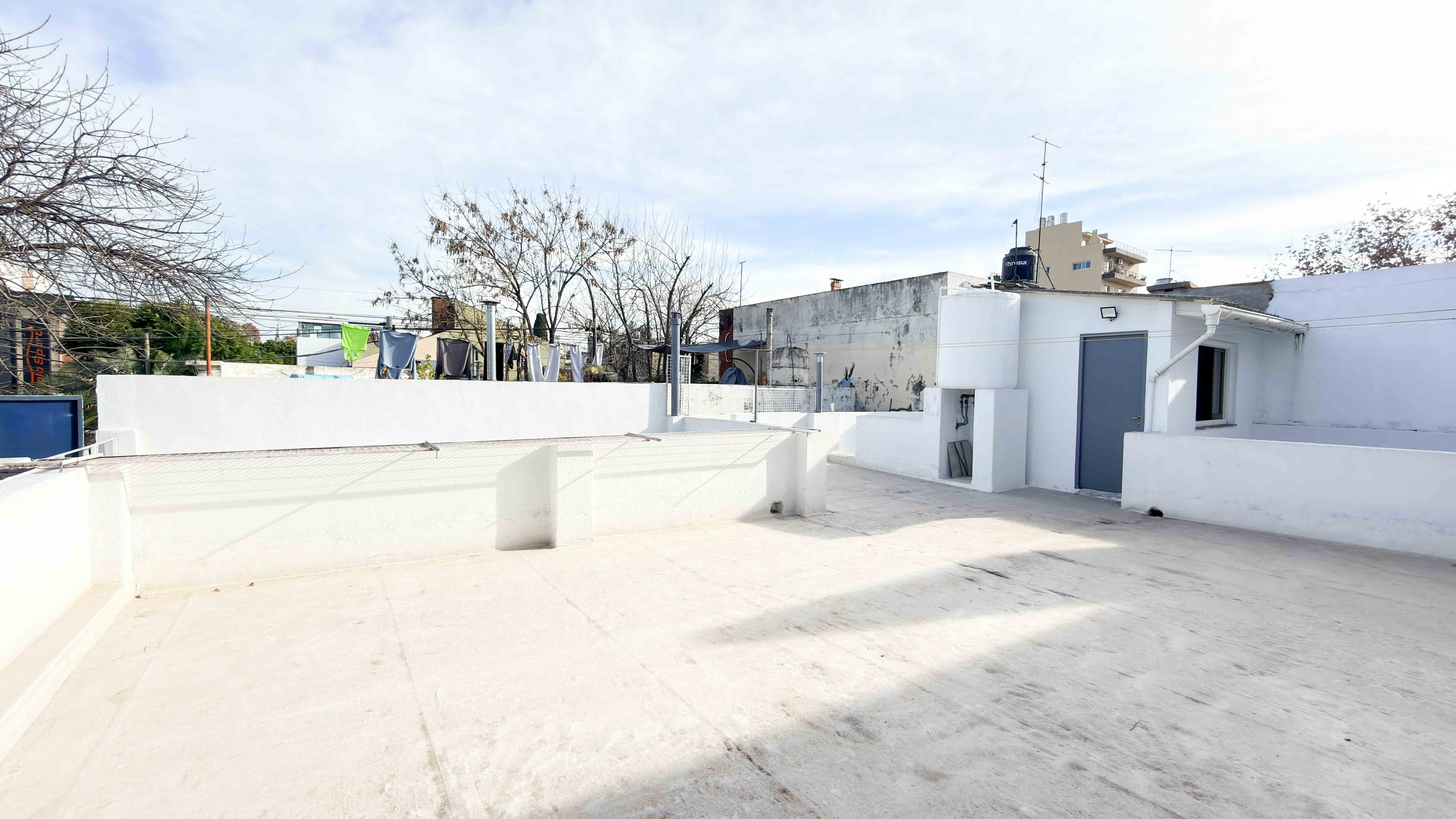 CASA EN LOTE PROPIO | 3 AMBIENTES | COCHERA ? | PATIO ? | GRAN TERRAZA - imagen 11