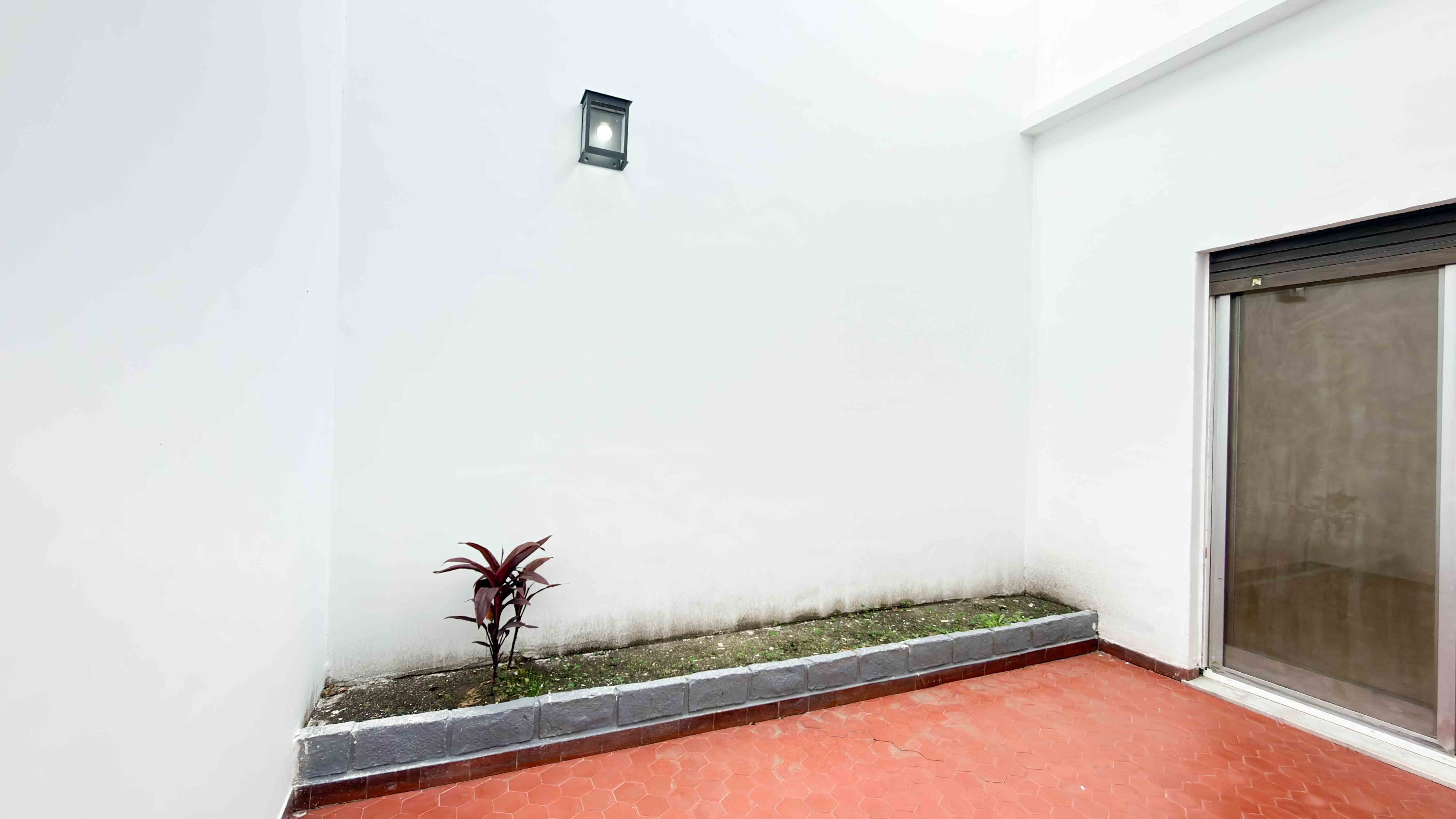 CASA EN LOTE PROPIO | 3 AMBIENTES | COCHERA ? | PATIO ? | GRAN TERRAZA - imagen 9