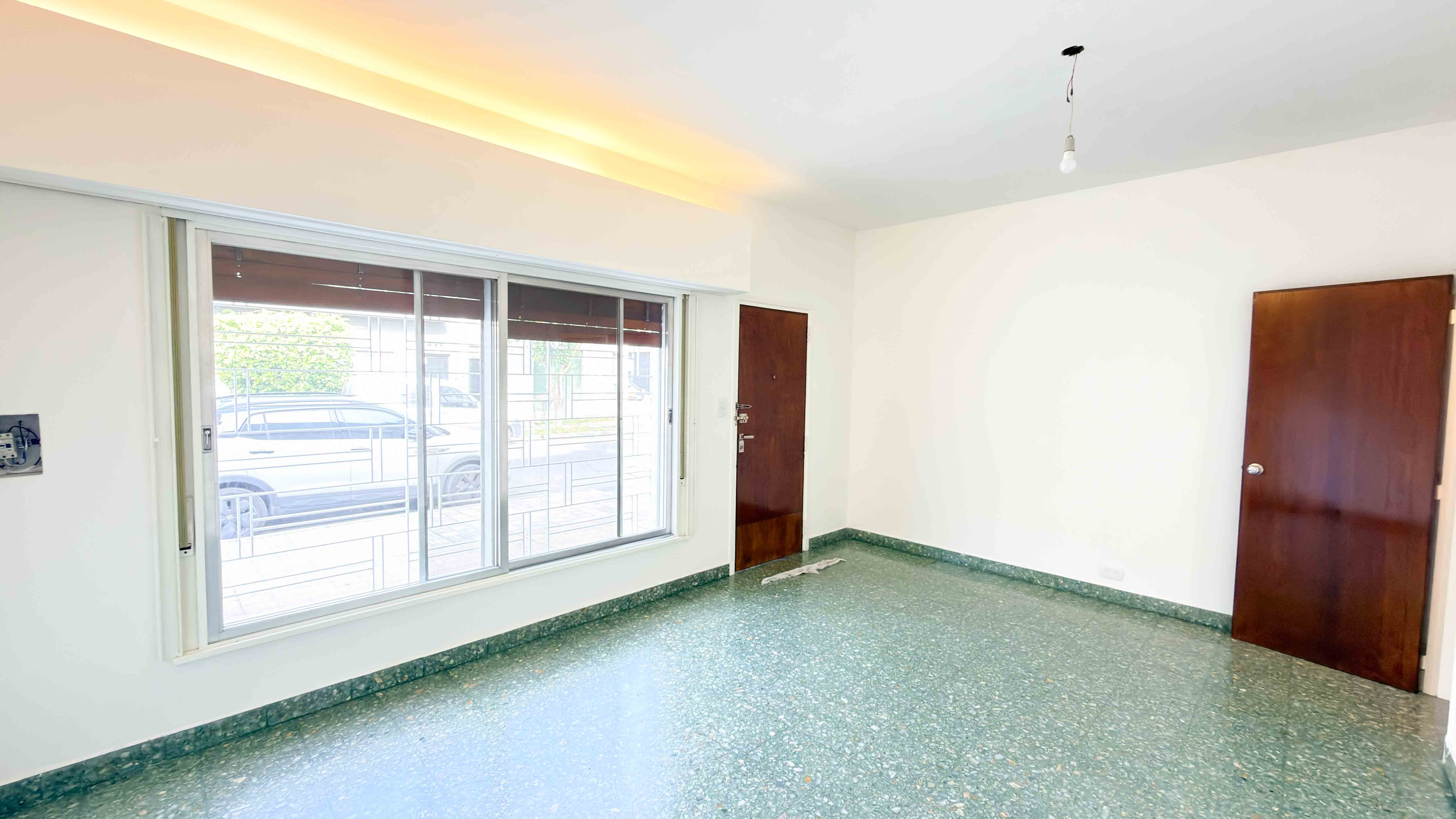 CASA EN LOTE PROPIO | 3 AMBIENTES | COCHERA ? | PATIO ? | GRAN TERRAZA - imagen 5