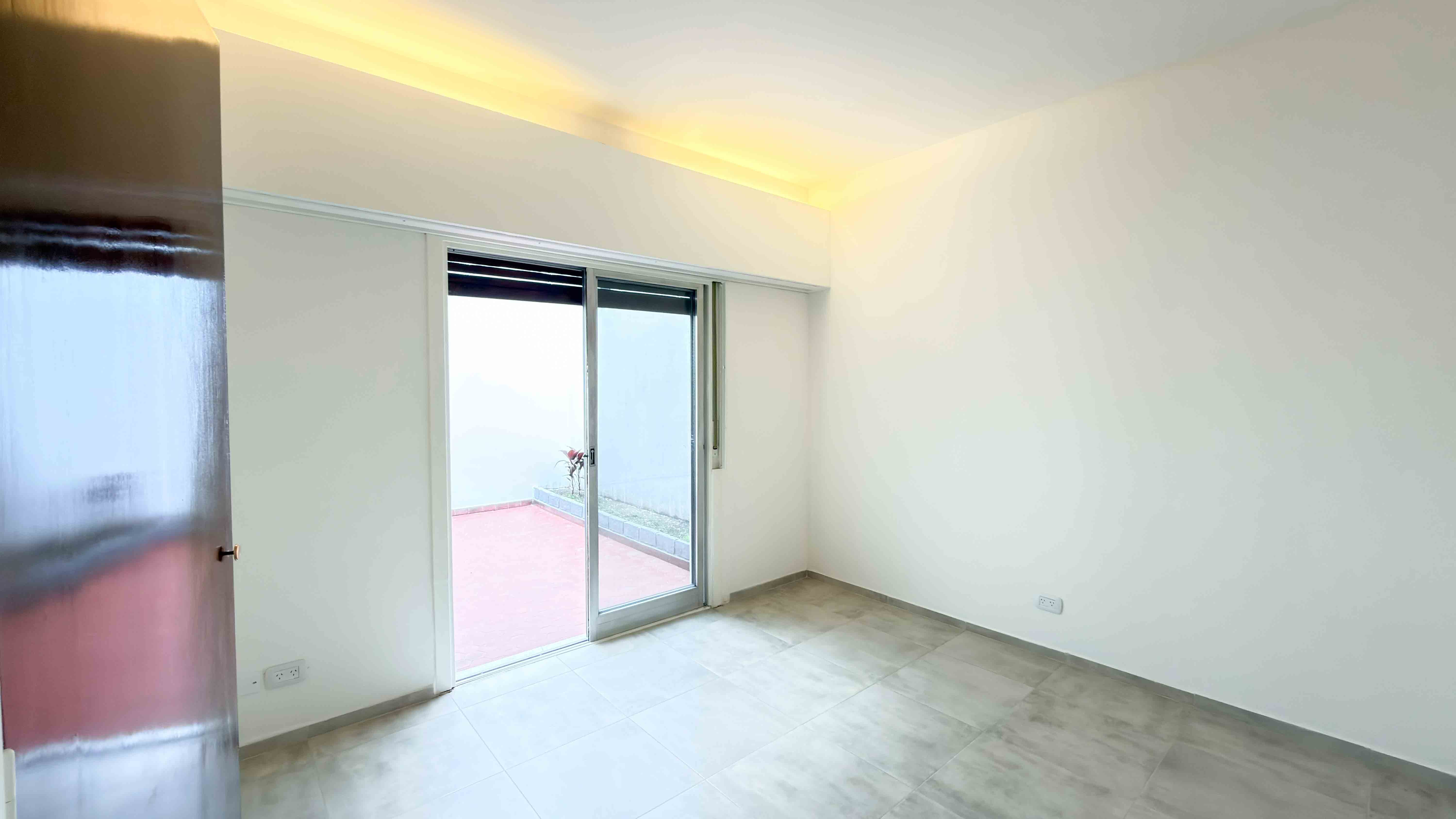 CASA EN LOTE PROPIO | 3 AMBIENTES | COCHERA ? | PATIO ? | GRAN TERRAZA - imagen 8