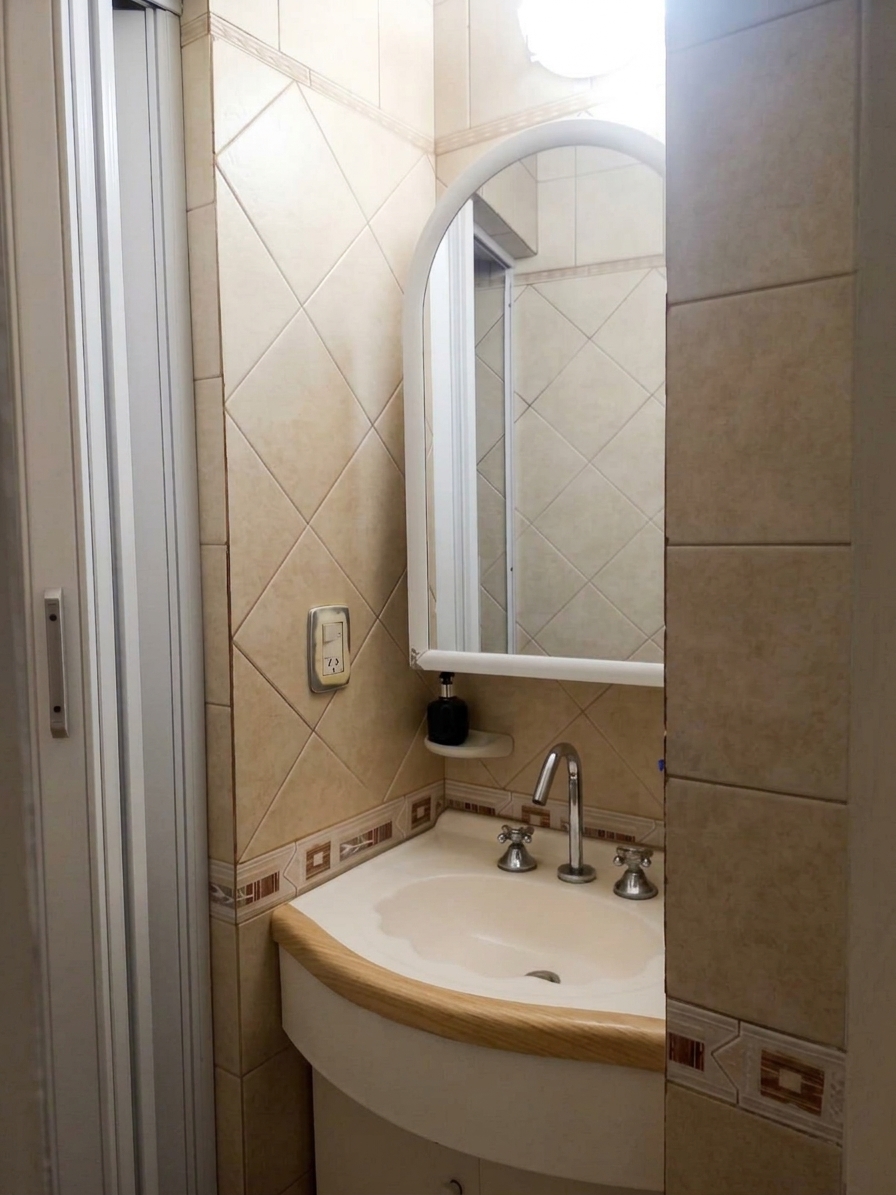 **? VENDO CASA EN P.B. EN BARRIO 374 VIVIENDAS** RECONQUISTA-STA FE - imagen 2