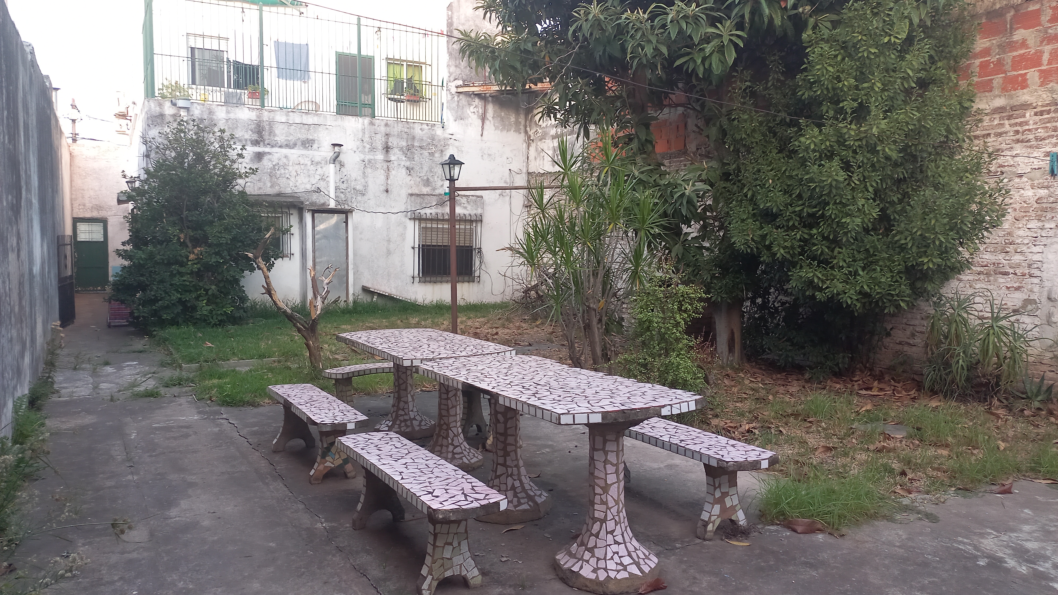 CASA EN PH DE 3 AMB. CON FONDO Y GARAGE EN VILLA BALLESTER - imagen 9